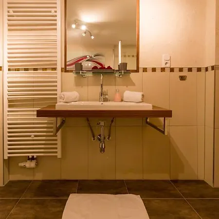 בית נופש Alpinhome טוקס